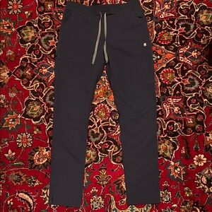 Figs Kade Cargo Scrub Pant: small tall navy blue